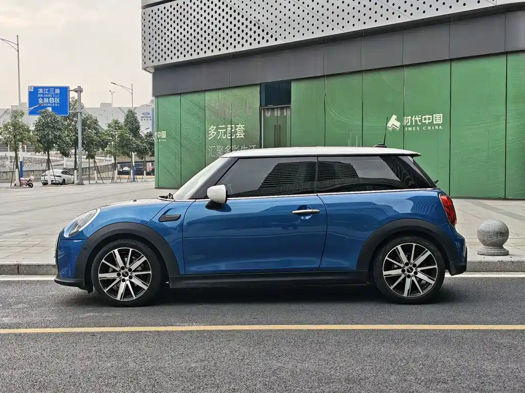 MINI 2022 1.5T COOPER Artist купить на сайте DeffCars