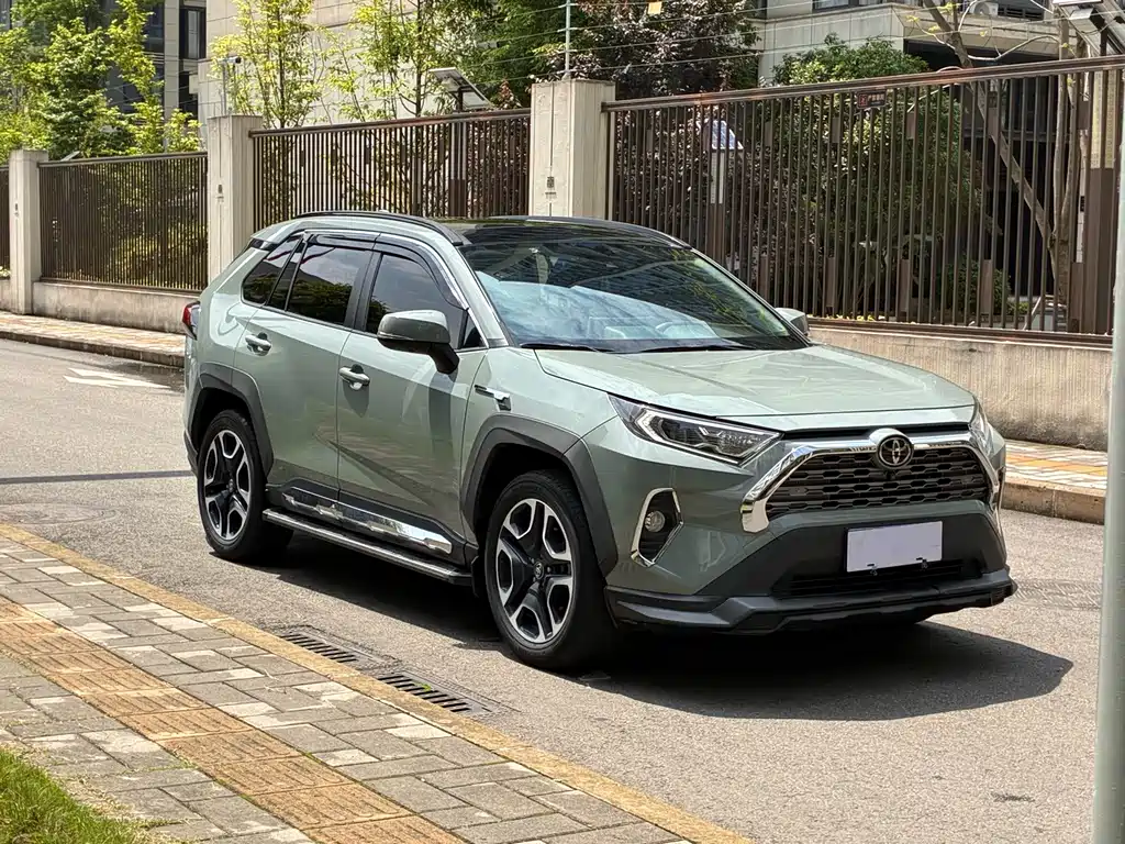 RAV4 Rongfang 2020 2.0L CVT four-wheel drive premium version купить на сайте DeffCars