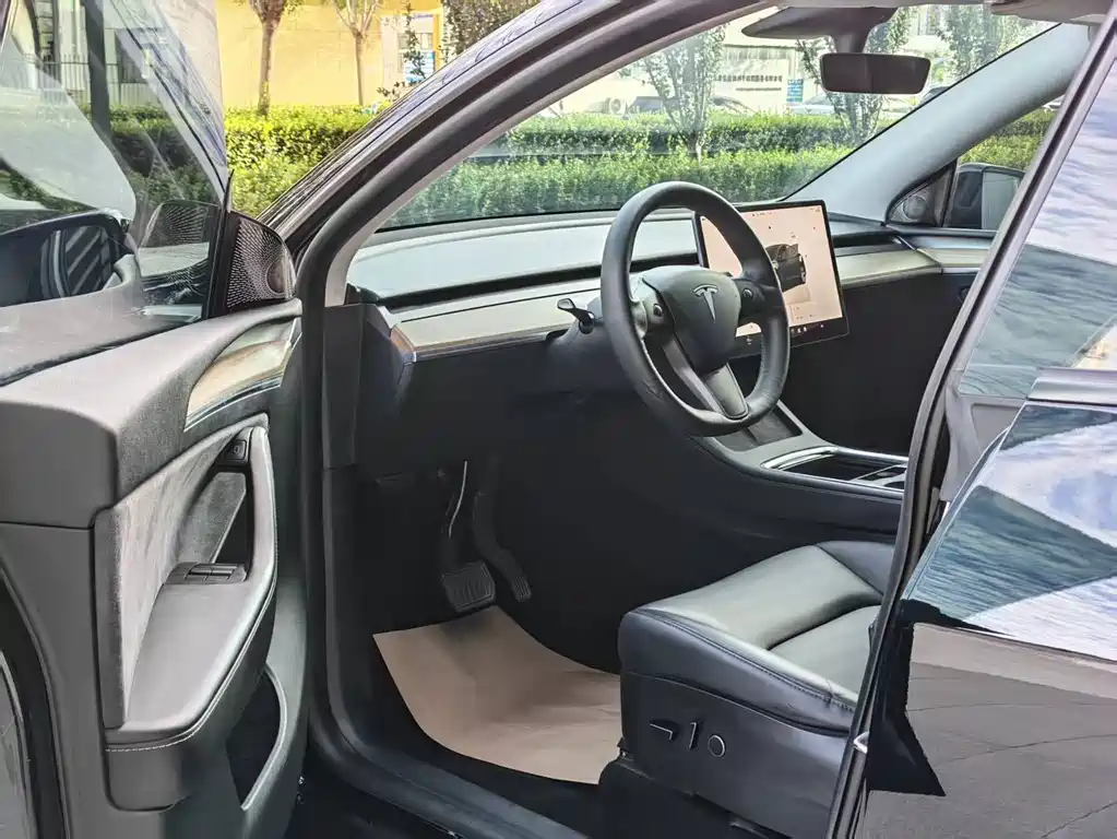 Model Y 2022 facelift rear-wheel drive version купить на сайте DeffCars