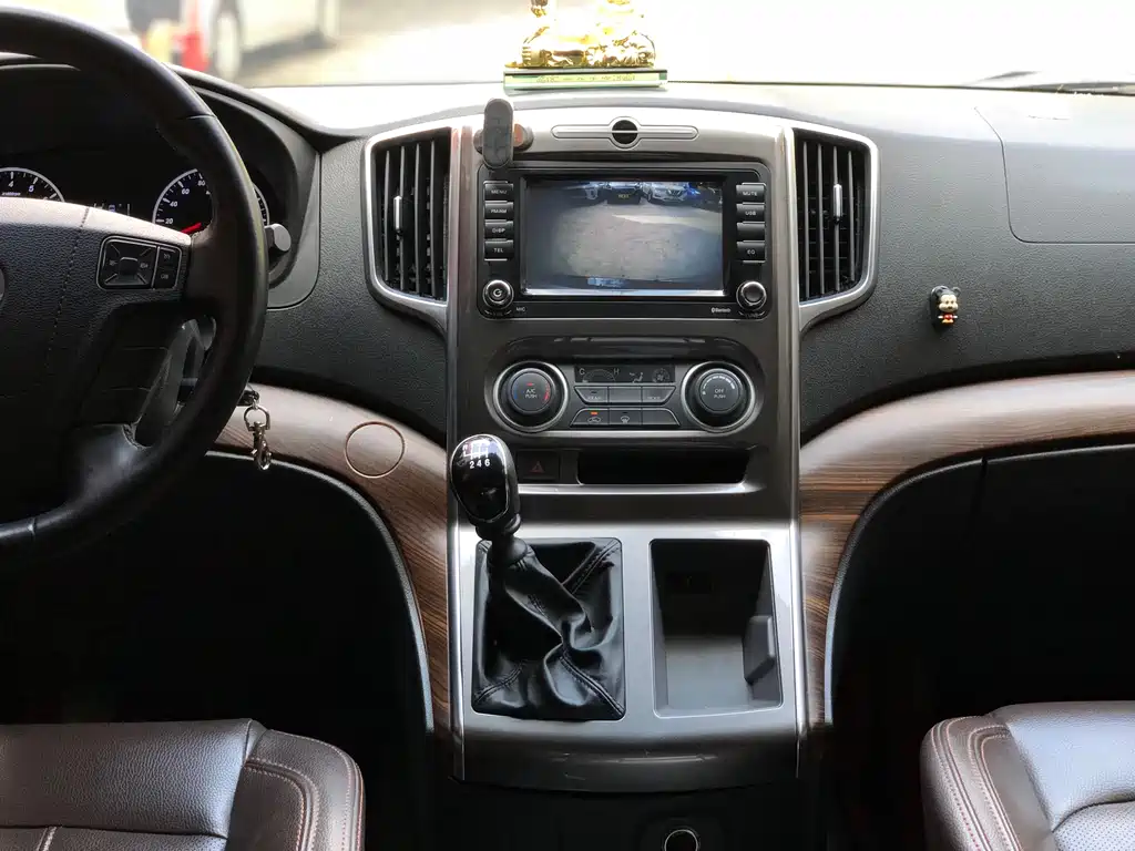 Lingzhi PLUS 2021 2.0L manual luxury model 7 seats купить на сайте DeffCars