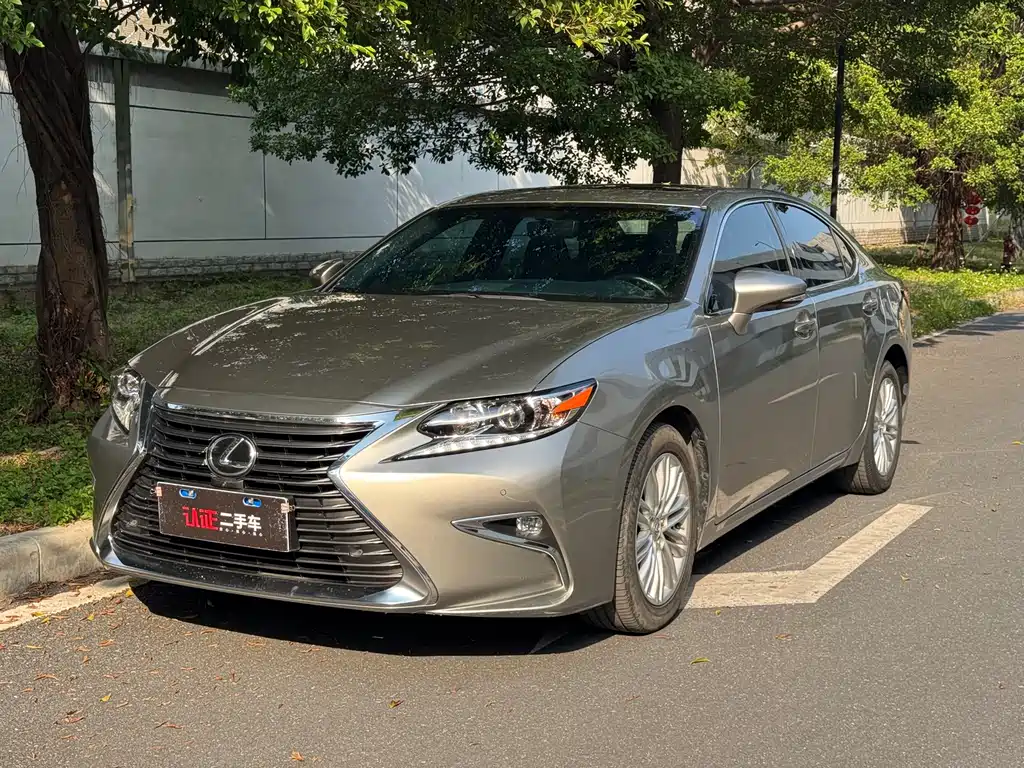 Lexus ES 2015 200 Elite Edition купить на сайте DeffCars