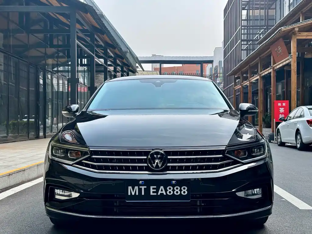 Magotan 2023 2 million commemorative edition 330TSI DSG luxury model купить на сайте DeffCars