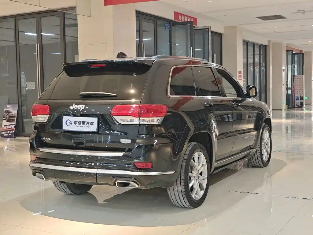 Grand Cherokee Import 2015 3.0L Flagship Zunyao Edition купить на сайте DeffCars