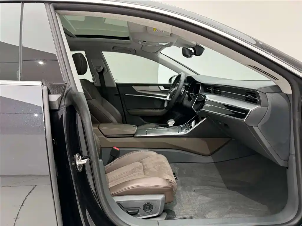Audi A7L 2022 45 TFSI S-line Dream Future Edition купить на сайте DeffCars