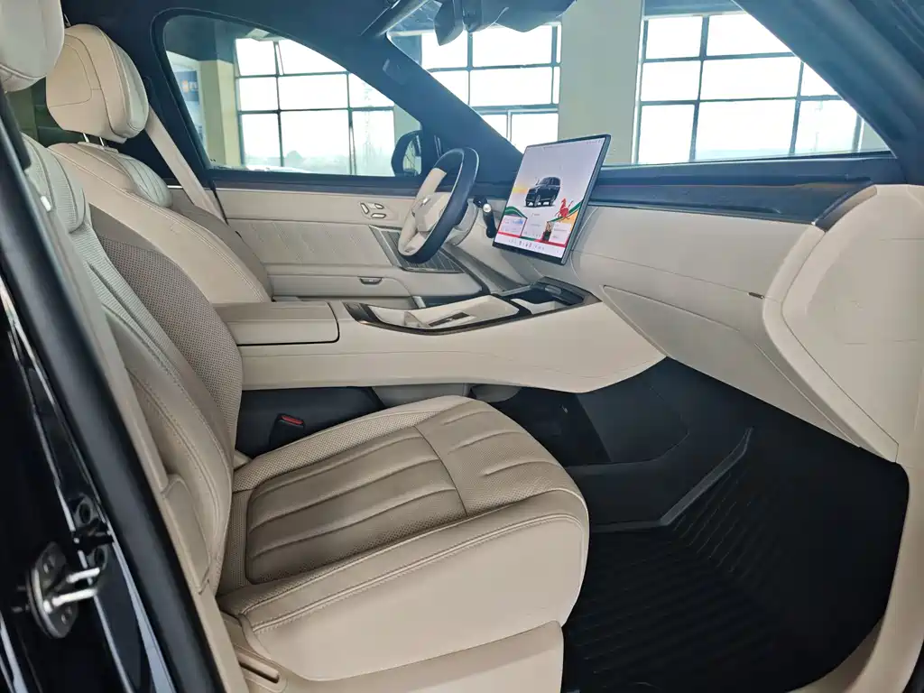 Ledo L90 2025 Ultra six-seater version купить на сайте DeffCars