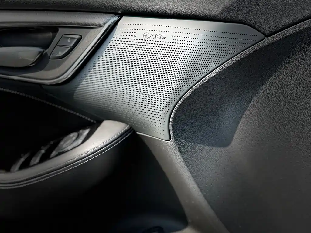 Cadillac CT5 2024 28T Luxury Pro купить на сайте DeffCars