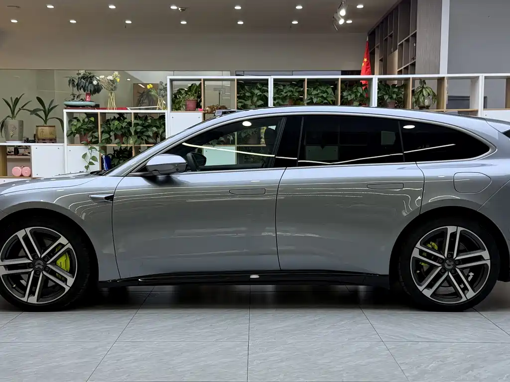NIO ET5T 2025 Champion Commemorative Edition 75kWh Touring купить на сайте DeffCars