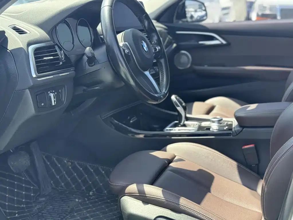BMW 1 Series 2023 120i M Sports Light Edition купить на сайте DeffCars