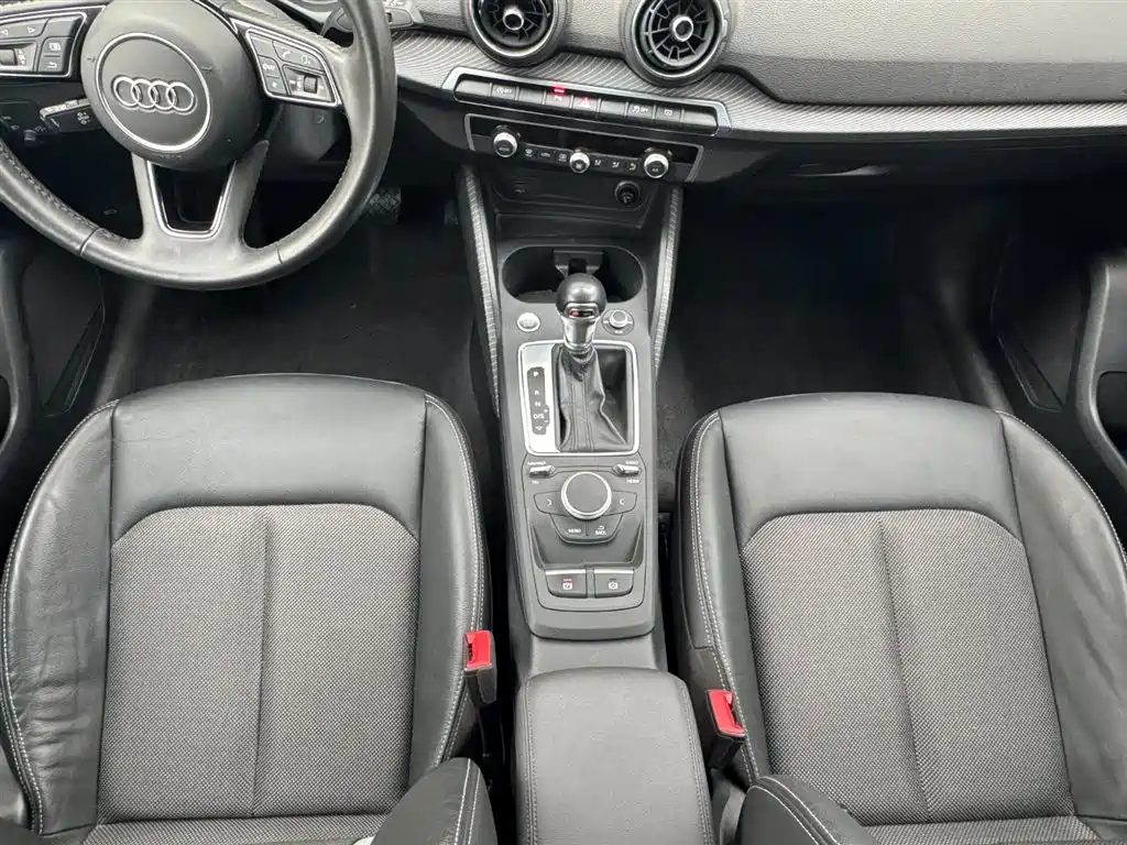 Audi Q2L 2020 35 TFSI fashionable and dynamic купить на сайте DeffCars