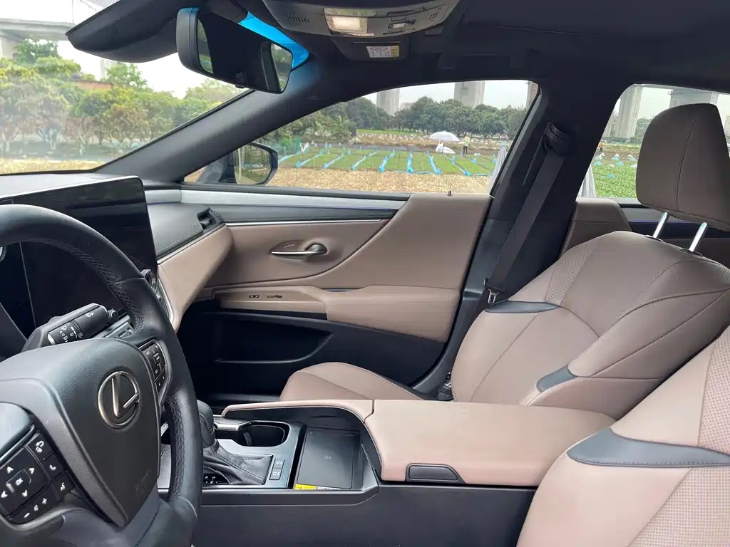 Lexus ES 2025 200 Premium Edition купить на сайте DeffCars