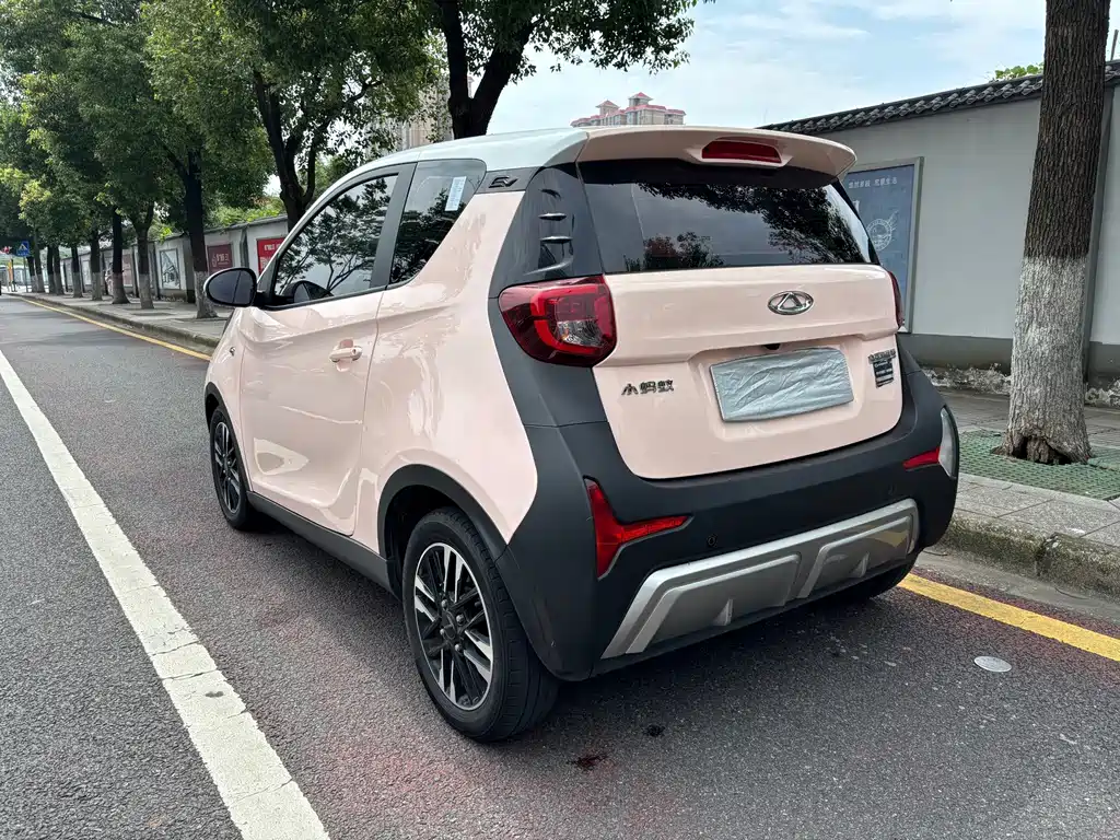 Little Ant 2022 model facelift sweet pink version half sugar lithium iron phosphate 30.7kWh 30kW 301km купить на сайте DeffCars