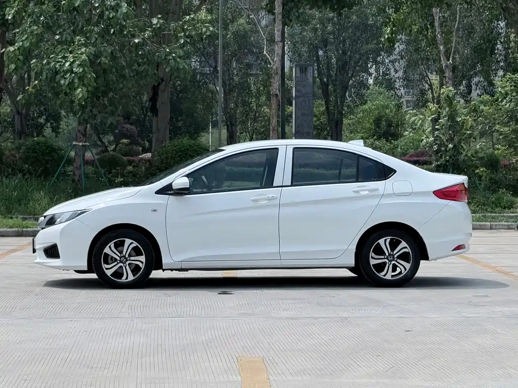 Fengfan 2017 1.5L CVT Elite Edition купить на сайте DeffCars