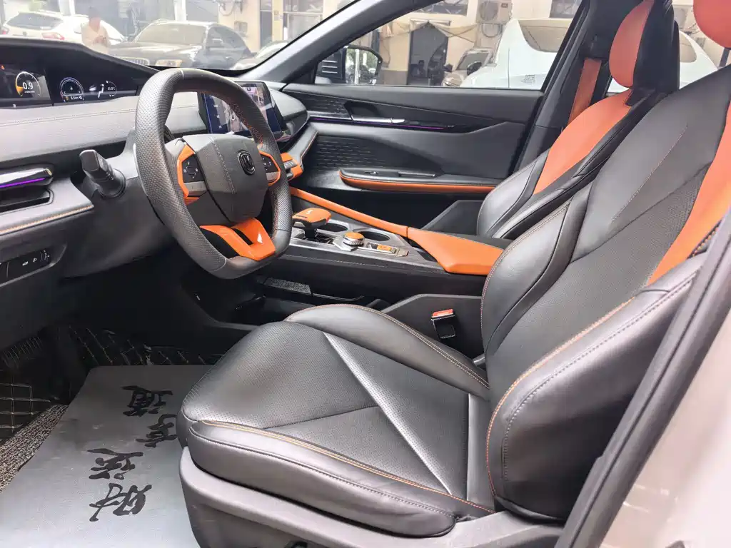 Changan UNI-V 2022 1.5T premium model купить на сайте DeffCars
