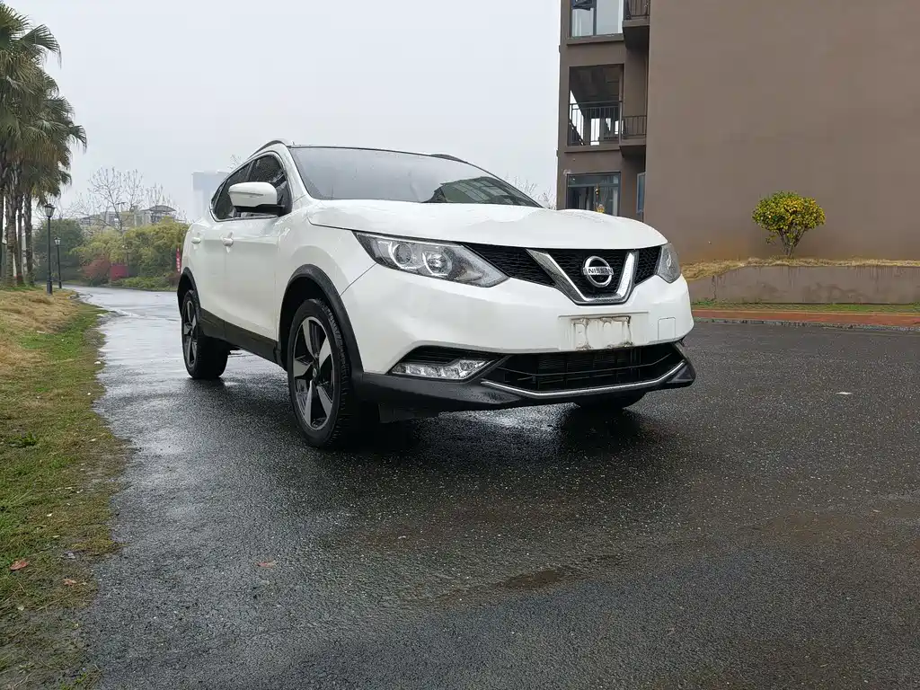 Qashqai 2017 2.0L CVT Deluxe Edition National V купить на сайте DeffCars