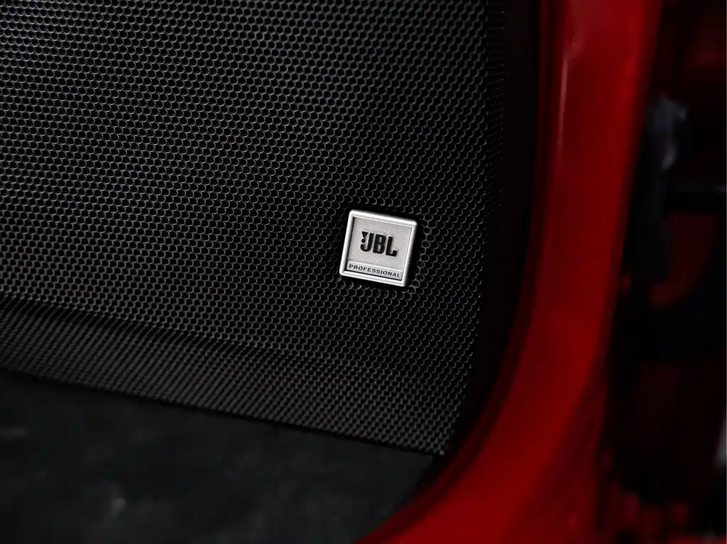 SF90 2020 3.9T V8 Stradale купить на сайте DeffCars