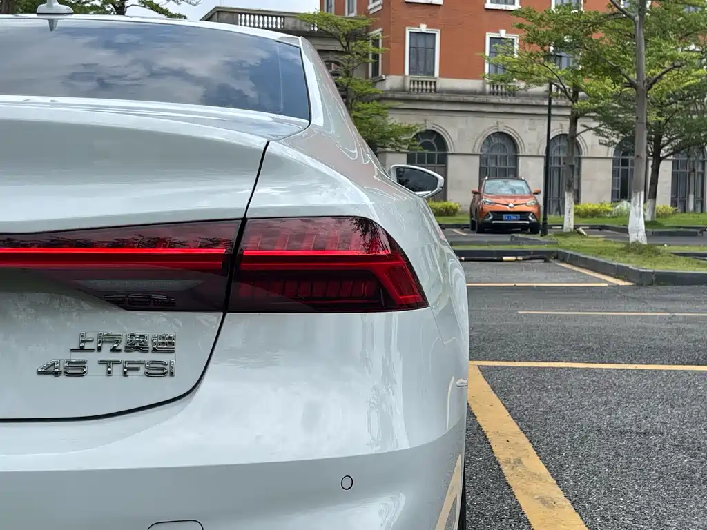 Audi A7L 2022 45 TFSI S-line Dream Building New Edition купить на сайте DeffCars