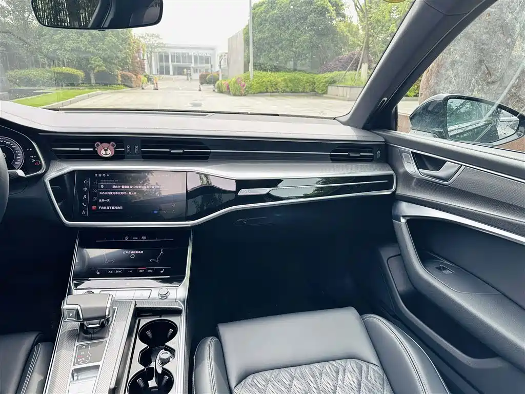 Audi A6L 2025 45 TFSI Premium Dynamic Model купить на сайте DeffCars