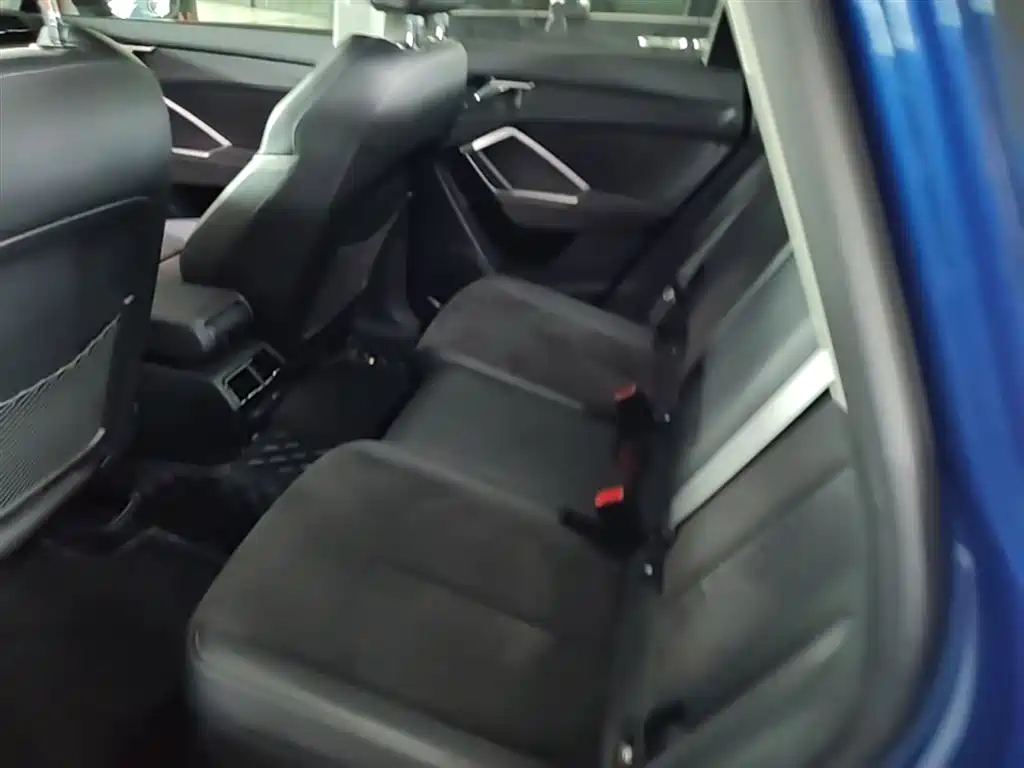 Audi Q3 2019 35 TFSI aggressive and dynamic купить на сайте DeffCars
