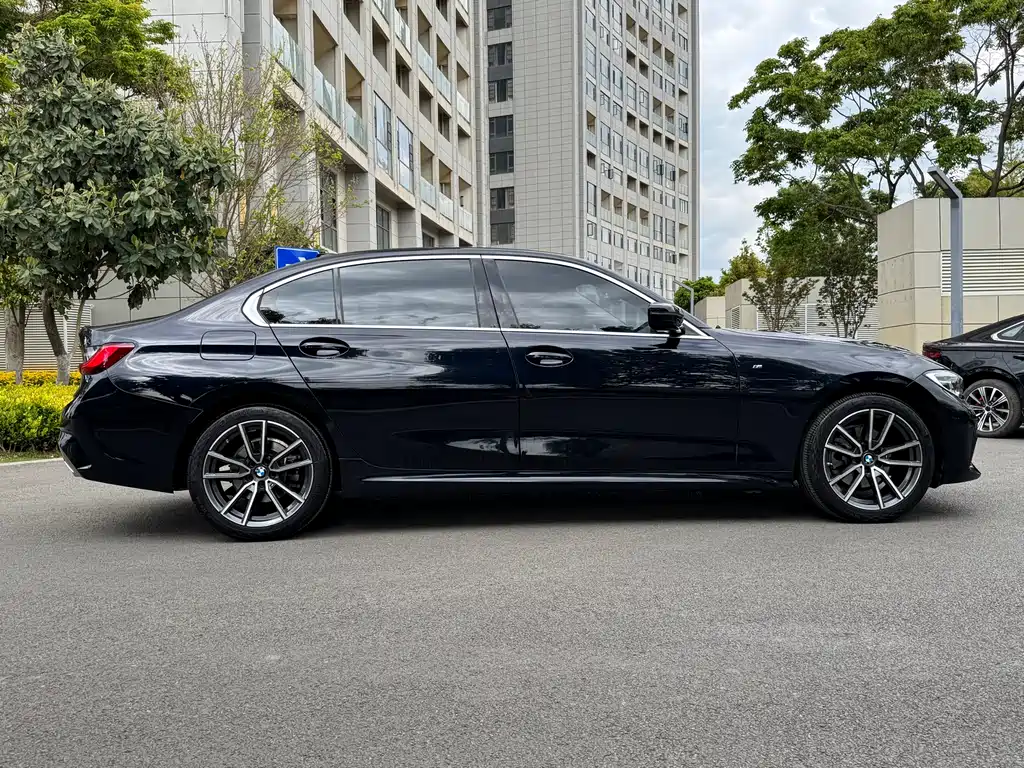 BMW 3 Series 2022 320Li M Sports Package купить на сайте DeffCars