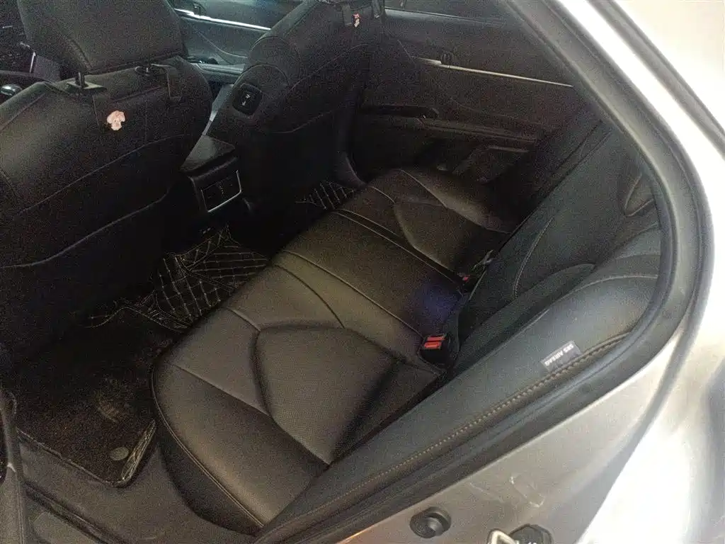 Camry 2023 2.5G Deluxe Edition купить на сайте DeffCars