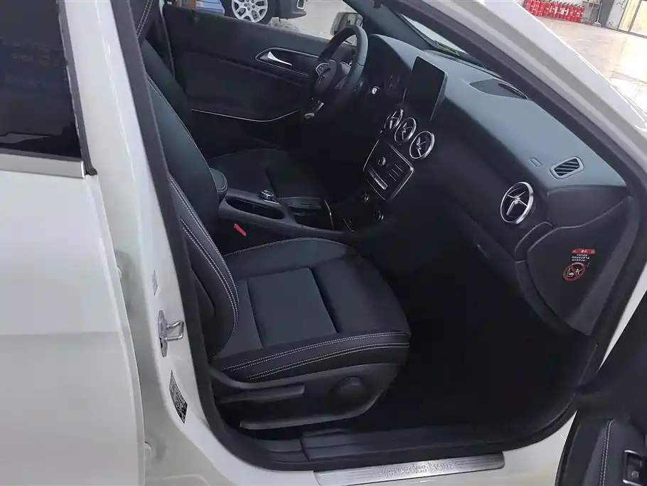 Mercedes-Benz A-Class (imported) 2018 A 200 Dynamic купить на сайте DeffCars
