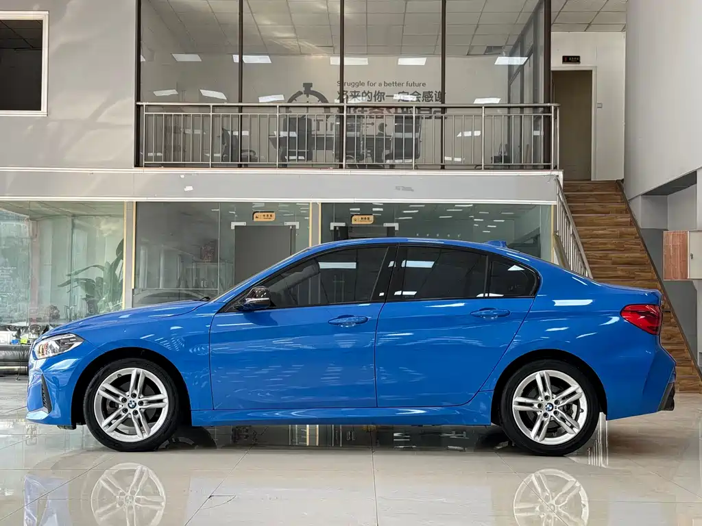 BMW 1 Series 2022 120i M Sports Edition купить на сайте DeffCars