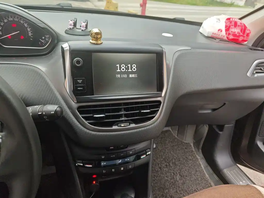 Peugeot 2008 2014 1.6L automatic pilot version купить на сайте DeffCars
