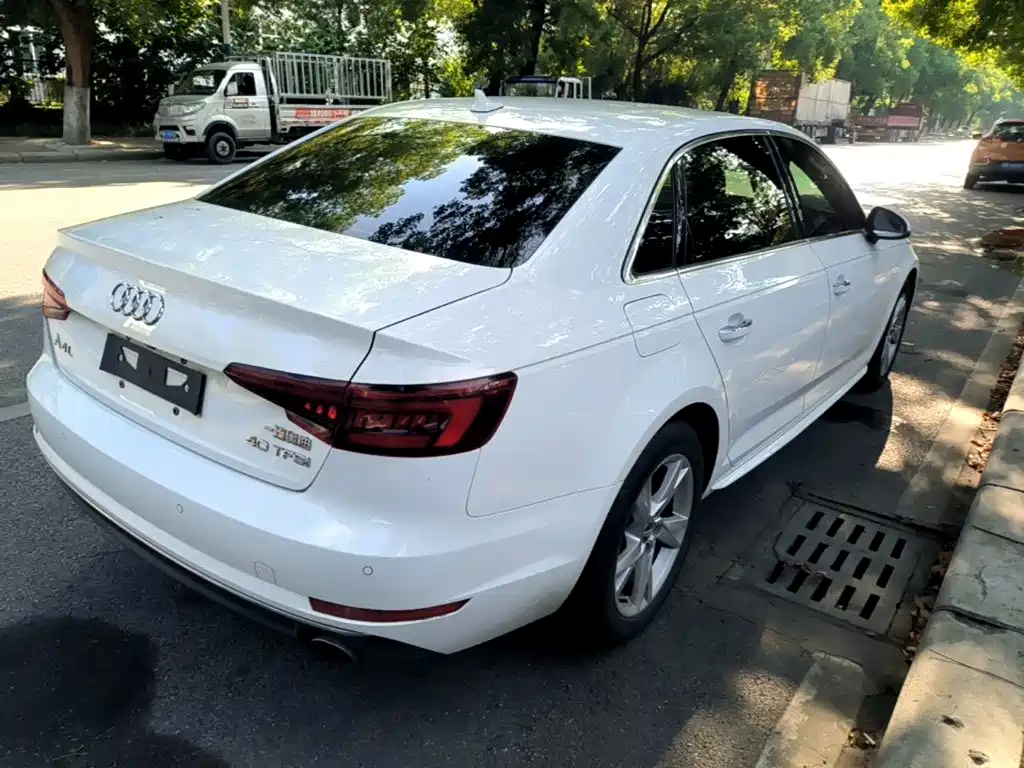 Audi A4L 2018 30th Anniversary Model 40 TFSI Enterprising купить на сайте DeffCars