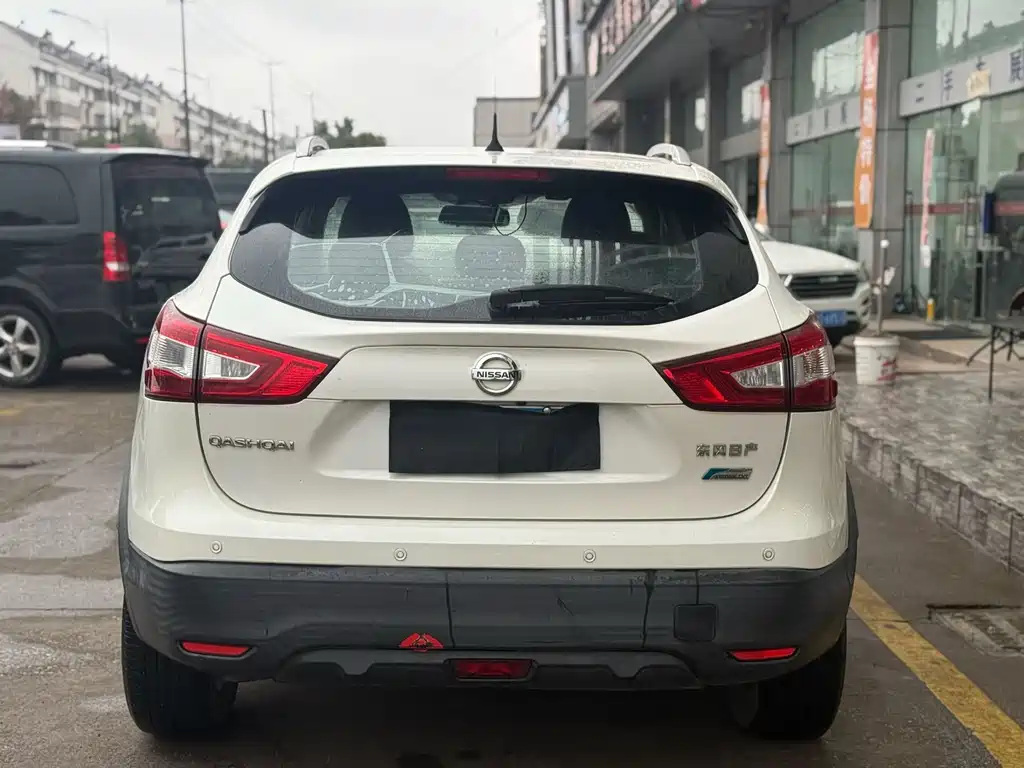 Qashqai 2017 2.0L CVT Deluxe Edition National V купить на сайте DeffCars