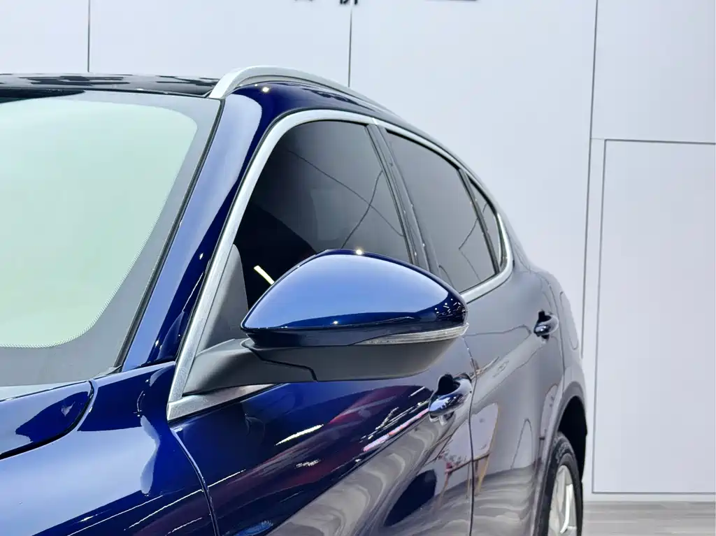 Stelvio 2017 2.0T 200HP Deluxe Edition купить на сайте DeffCars