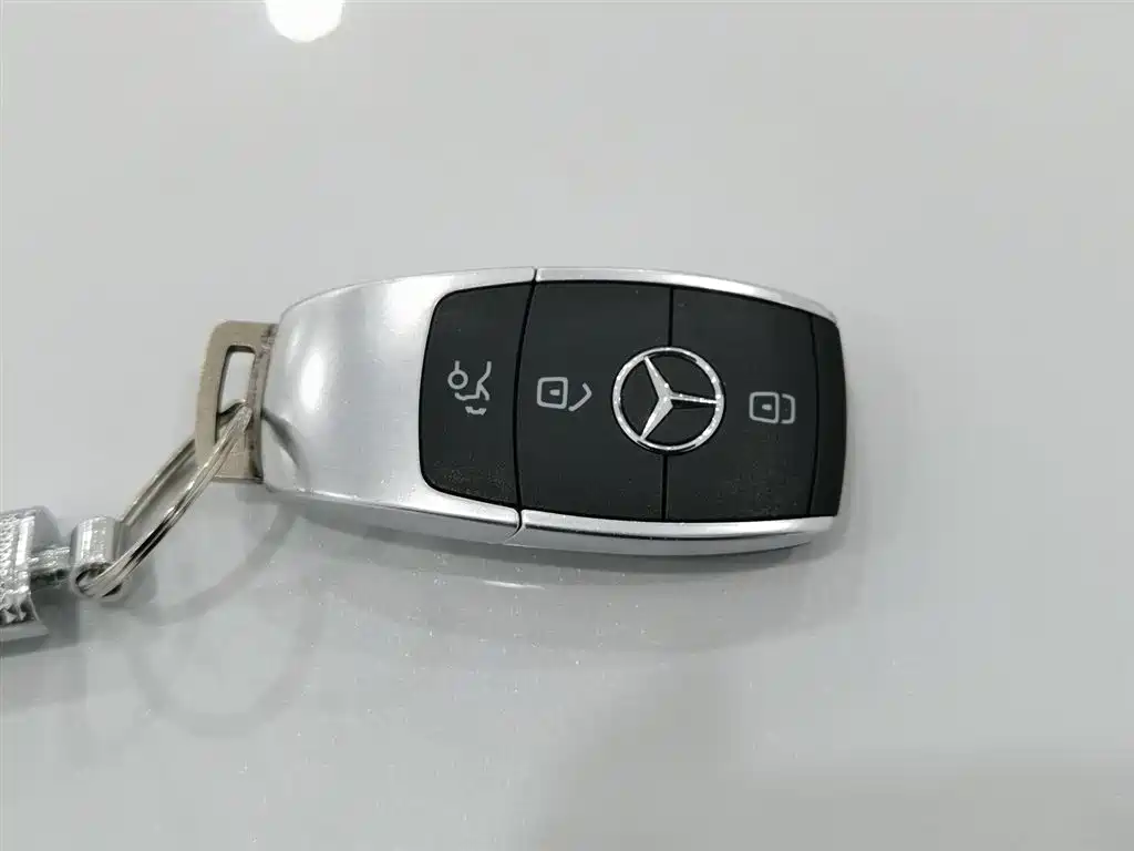 Mercedes-Benz GLB 2021 GLB 200 Dynamic купить на сайте DeffCars