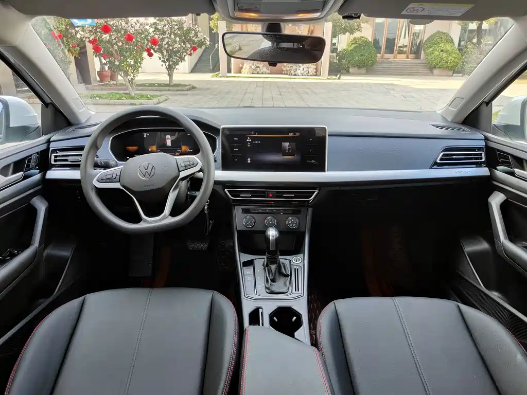 Lavida 2024 1.5L automatic Deyi version купить на сайте DeffCars