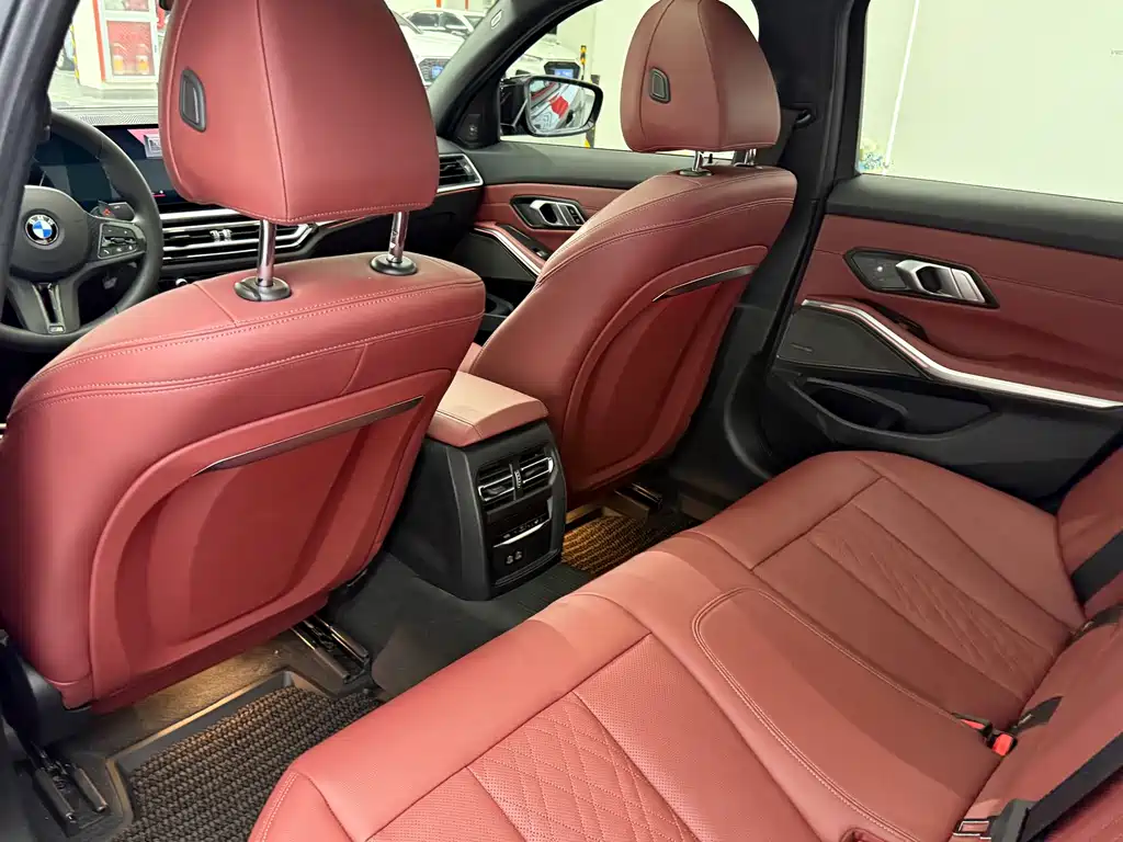BMW 3 Series 2024 330i M Sports Night Package купить на сайте DeffCars