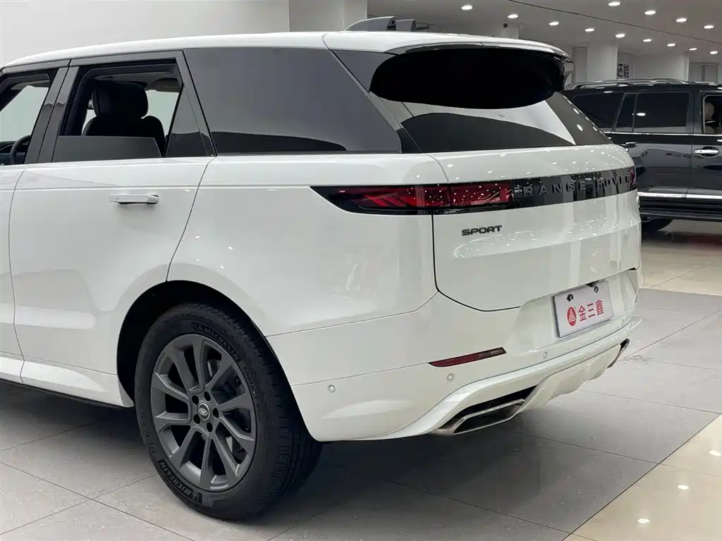 Range Rover Sport 2024 400PS Dynamic SE купить на сайте DeffCars