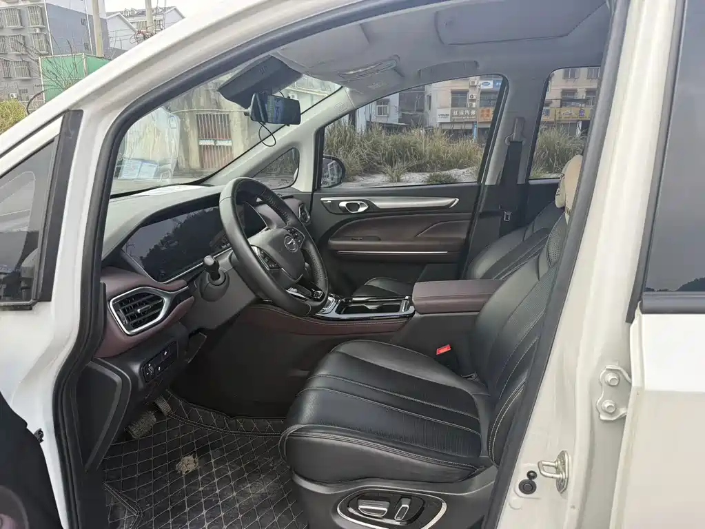 Trumpchi M6 2023 PRO 270T DCT Deluxe Edition купить на сайте DeffCars