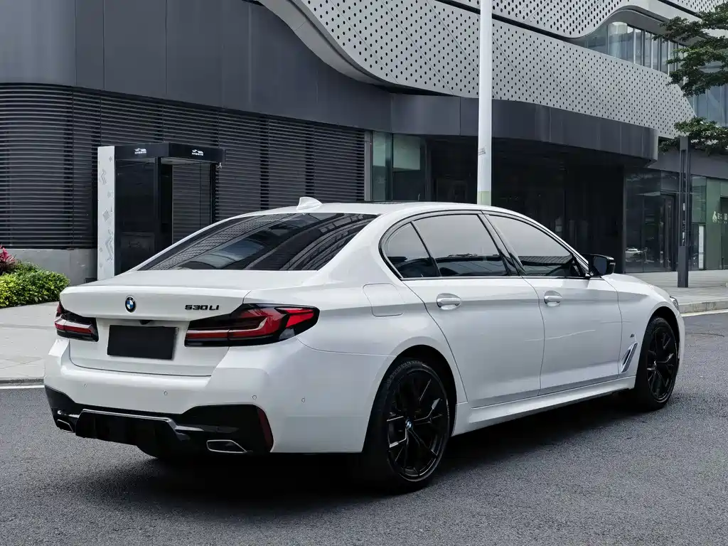BMW 5 Series 2021 530Li Exclusive M Sports Package купить на сайте DeffCars