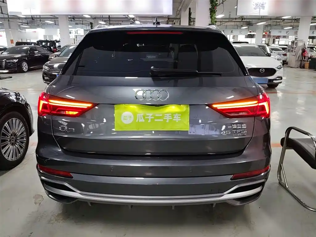Audi Q3 2020 45 TFSI quattro fashionable and dynamic купить на сайте DeffCars
