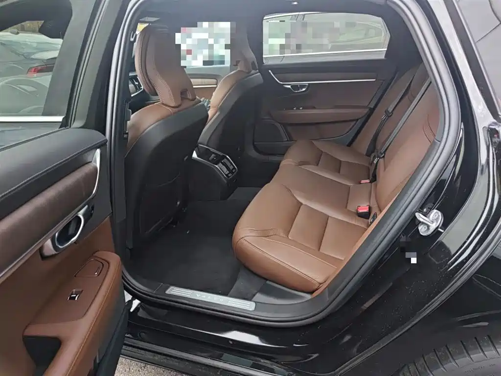 Volvo S90 2025 B5 Zhiyuan Luxury Edition купить на сайте DeffCars