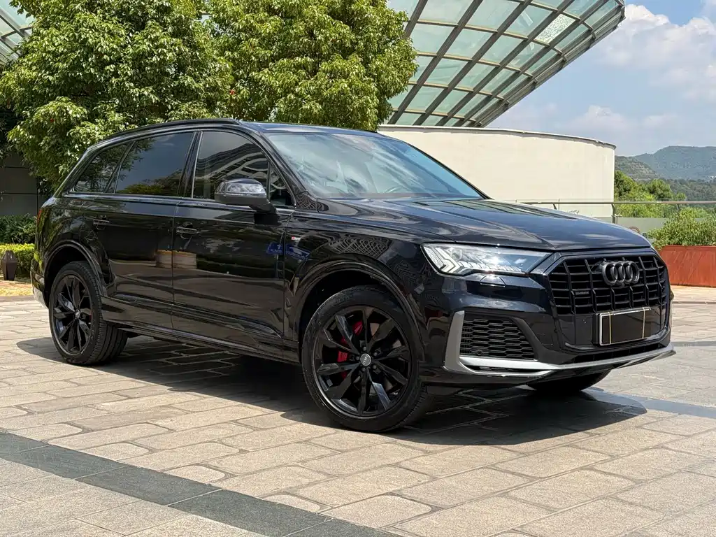 Audi Q7 2020 55 TFSI quattro S line sports купить на сайте DeffCars