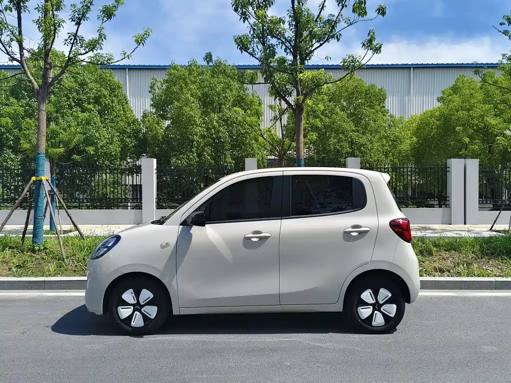 Hongguang MINIEV 2025 fourth generation four-door version advanced model купить на сайте DeffCars