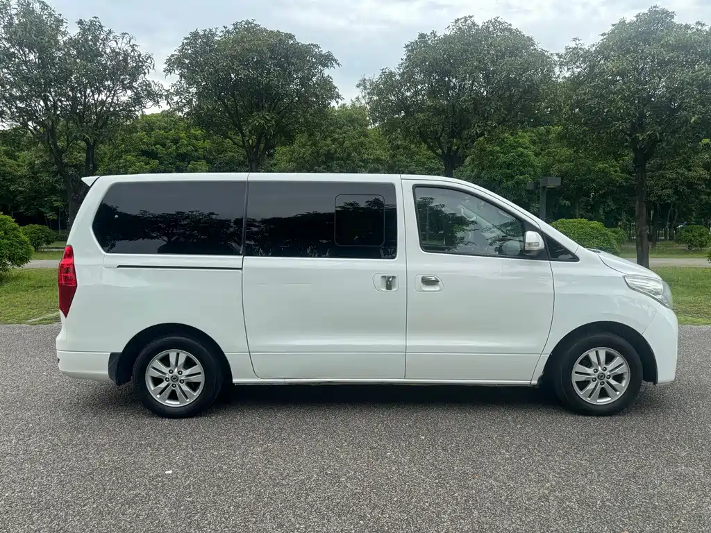 Fengxing F600 (Forthing) 2016 model F600L 1.5T exclusive купить на сайте DeffCars
