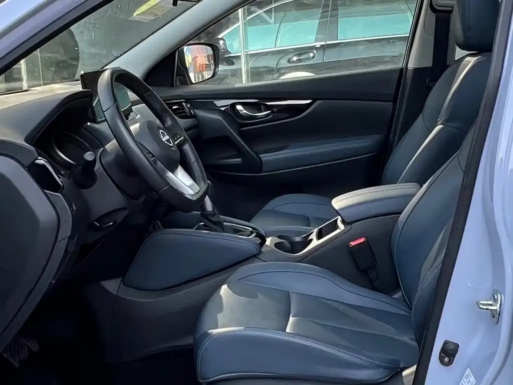 Qashqai 2025 Honor 2.0L CVT XV+ Leading Edition купить на сайте DeffCars