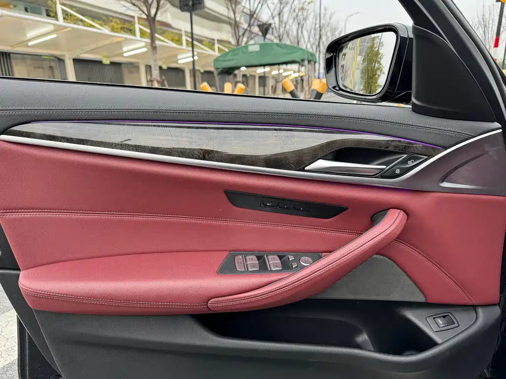 BMW 5 Series 2022 facelift 525Li M Sports Package купить на сайте DeffCars