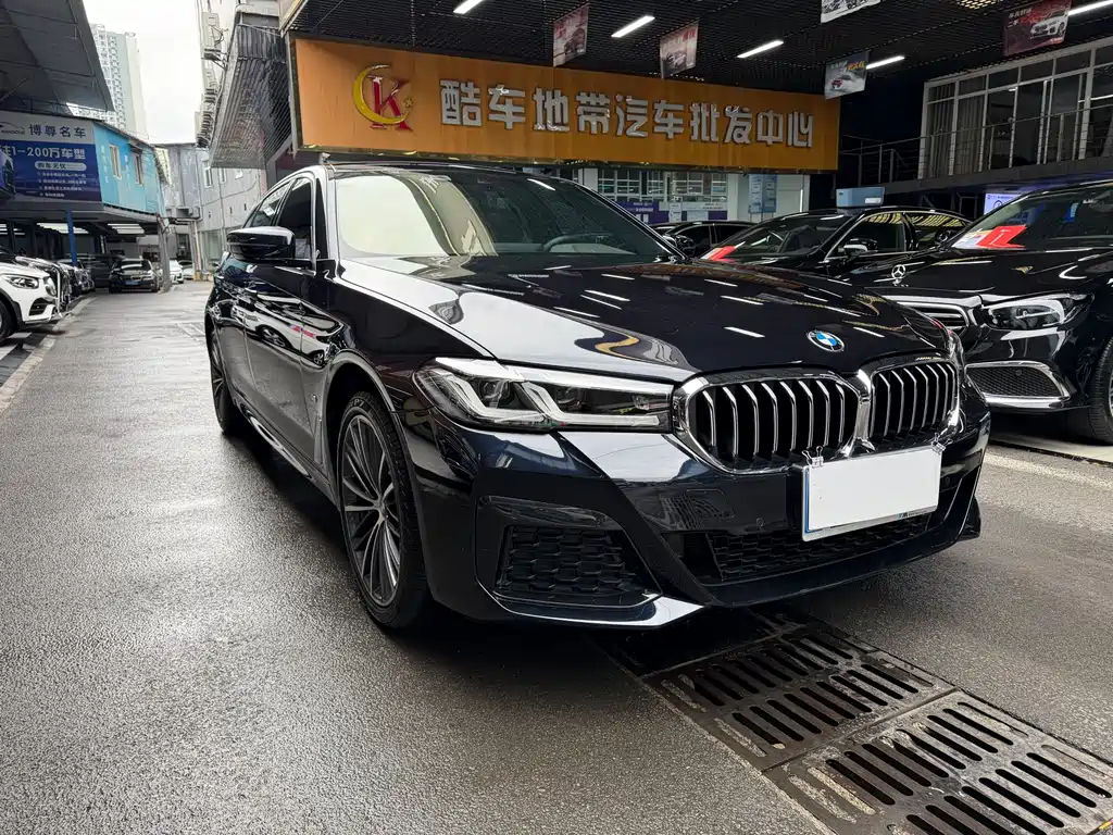 BMW 5 Series 2023 facelift 530Li leading M sports package купить на сайте DeffCars