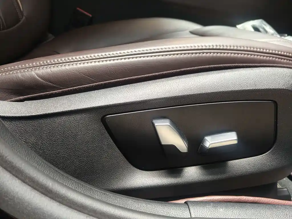 BMW 5 Series 2020 530Li Leading Luxury Package купить на сайте DeffCars
