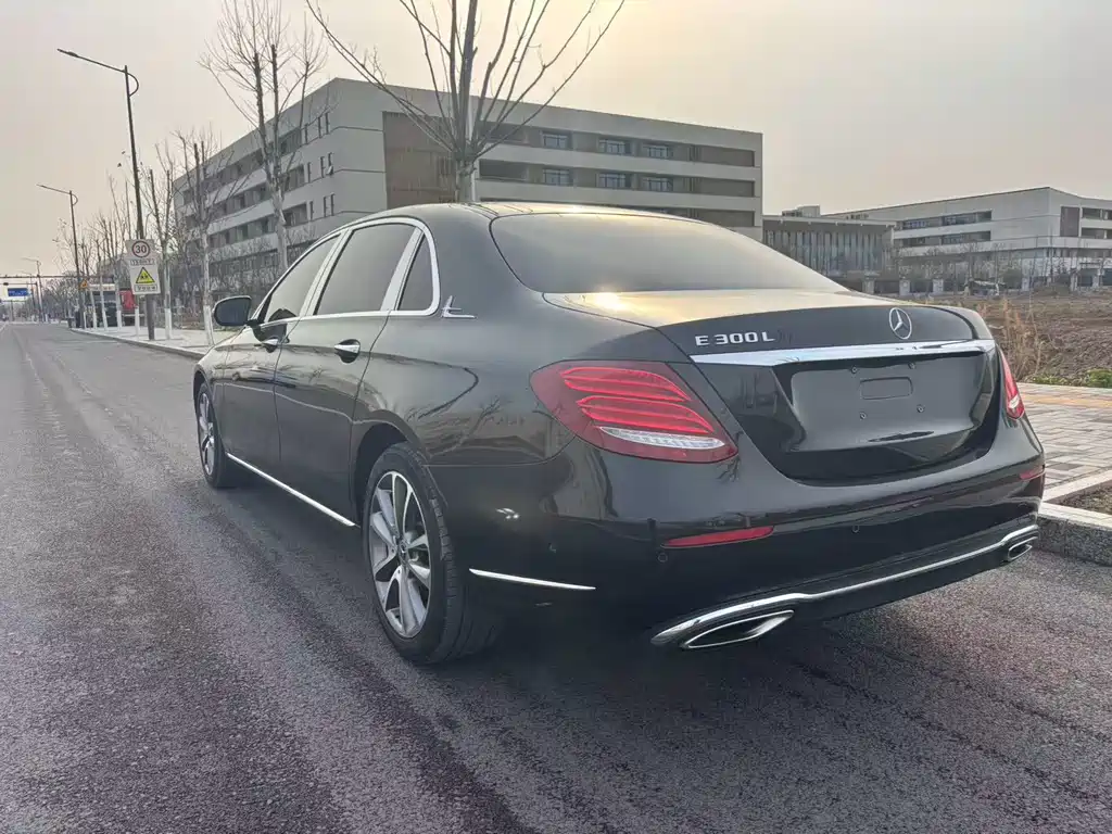 Mercedes-Benz E-Class 2017 E 300 L Luxury Model купить на сайте DeffCars