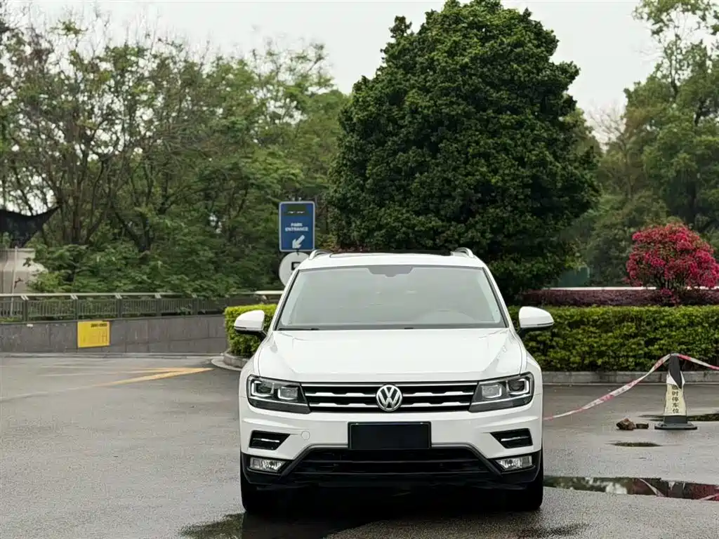Tiguan L 2020 330TSI automatic two-wheel drive panoramic comfort version National VI купить на сайте DeffCars