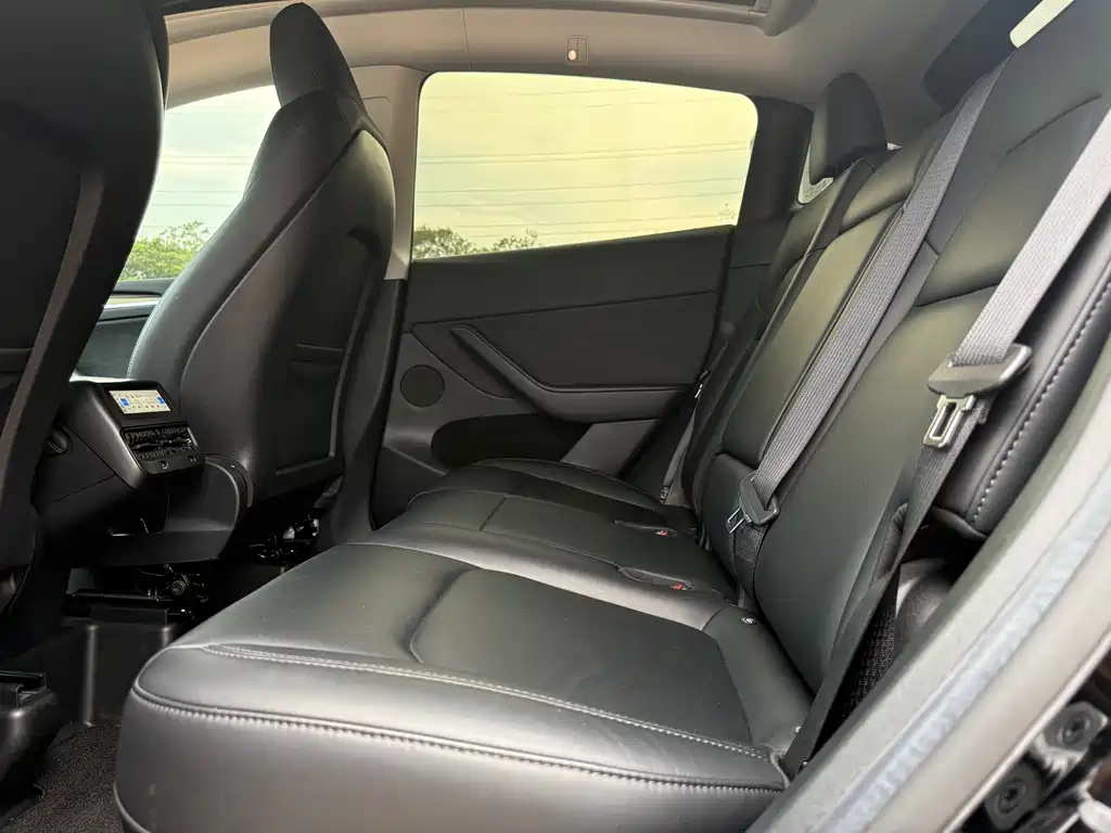 Model Y 2022 facelift rear-wheel drive version купить на сайте DeffCars