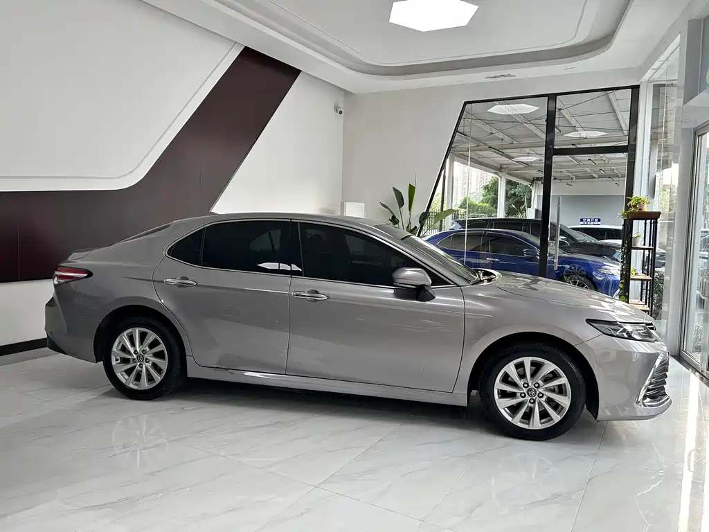 Camry 2021 2.0G Deluxe Edition купить на сайте DeffCars