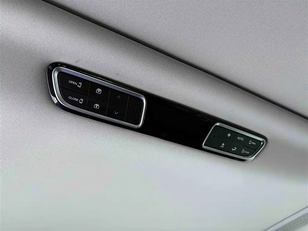 Trumpchi M8 2024 Lead Show Series 390T Exclusive Edition купить на сайте DeffCars